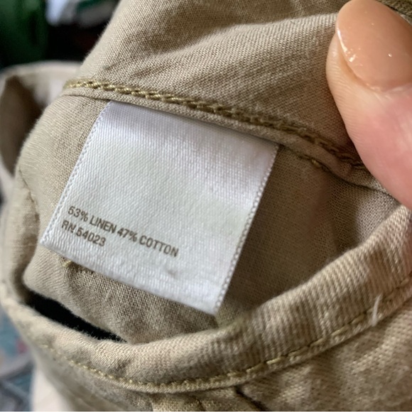 Old Navy Khaki Cargo Shorts, Size 6 - Picture 6 of 10